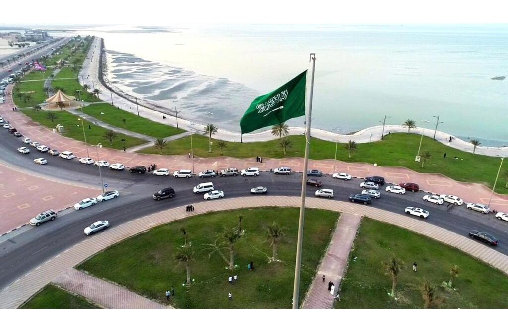 بلدية القطيف تطرح فرصة استثمارية لإنشاء وتشغيل الواجهة البحرية بكورنيش النسيم