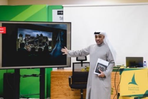 نادي الخليج ينظّم ورشة «التصوير الإنساني» لمنسوبيه