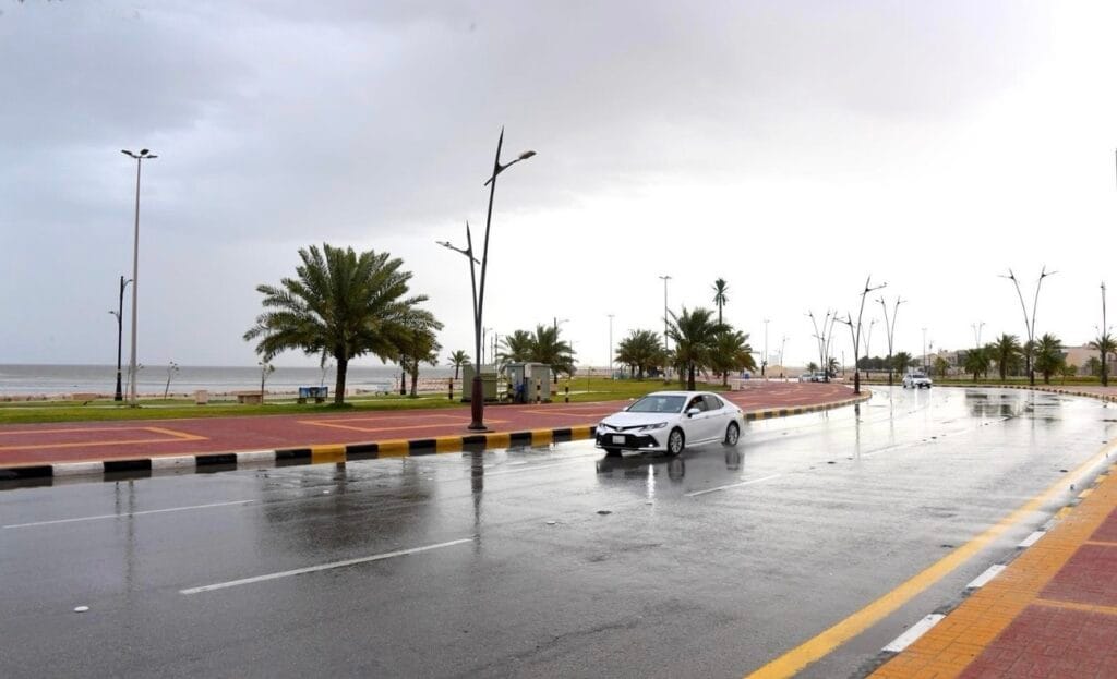أمطار متوقعة على الشرقية من السبت حتى صباح الأحد والدفاع المدني يدعو للحذر