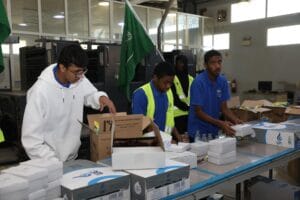 المعهد الصناعي الثانوي بالدمام يجهّز 3000 وجبة إفطار صائم