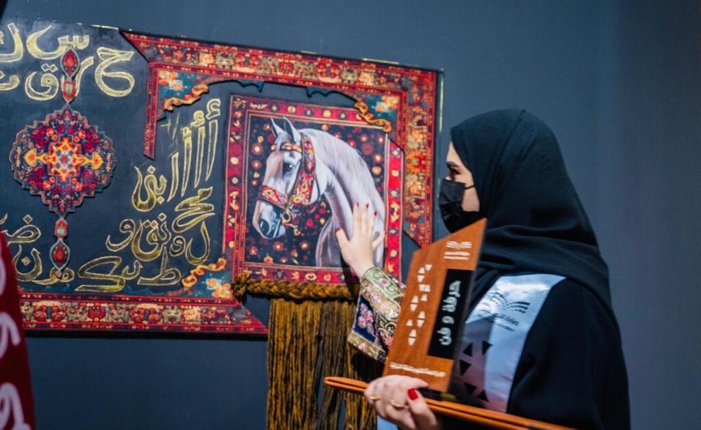 الأميرة عبير بنت فيصل بن تركي تدشّن معرض «حرفة وفن» وتطّلع على إبداعات الطلبة الفنية والحِرفية