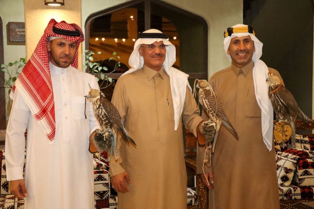 «الرامس» يوثق 299 عاماً من الأمجاد بعروض الخيالة والصقارة في العوامية
