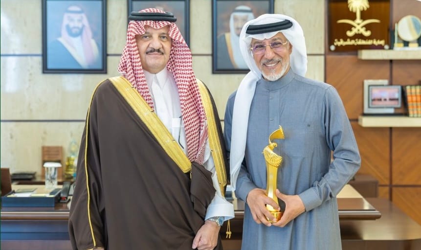 سمو أمير الشرقية يستقبل الفنان عبدالمحسن النمر بمناسبة فوزه بجائزة «جوي أوردز» 2026