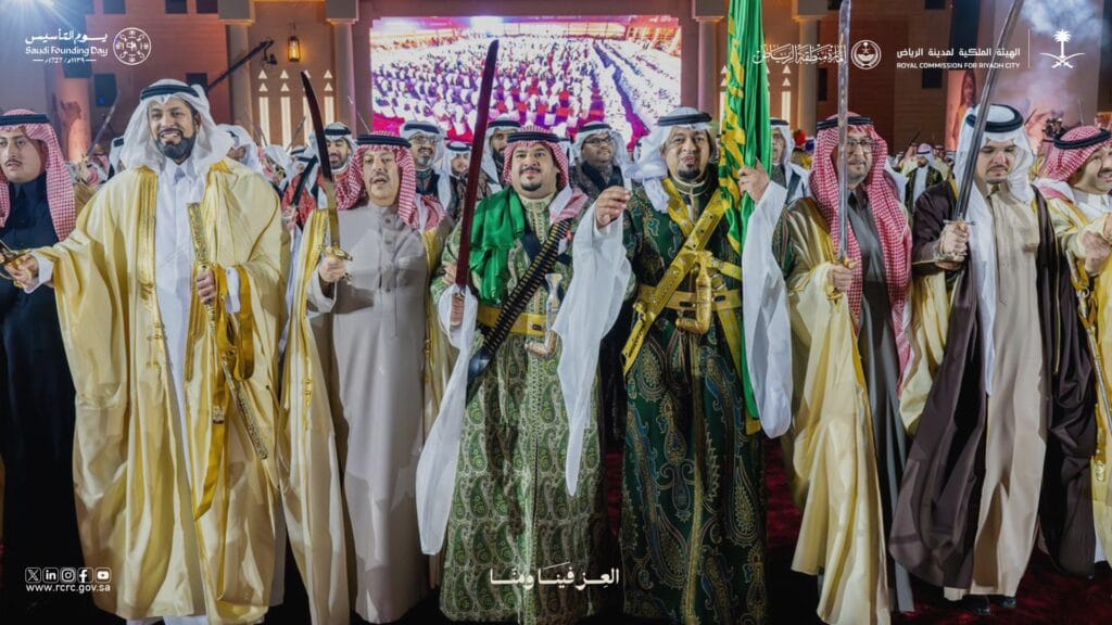 برعاية سمو أمير منطقة الرياض وبحضور نائبه.. عرضة وطنية كبرى في ساحة العدل احتفاءً بيوم التأسيس