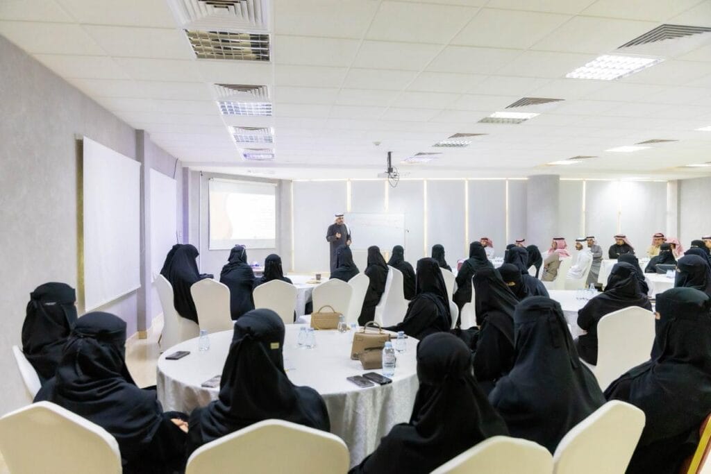 بالتعاون مع الجامعة العربية المفتوحة وصندوق الموارد البشرية..غرفة حفرالباطن تطلق أول برامجها التدريبية لعام 2026