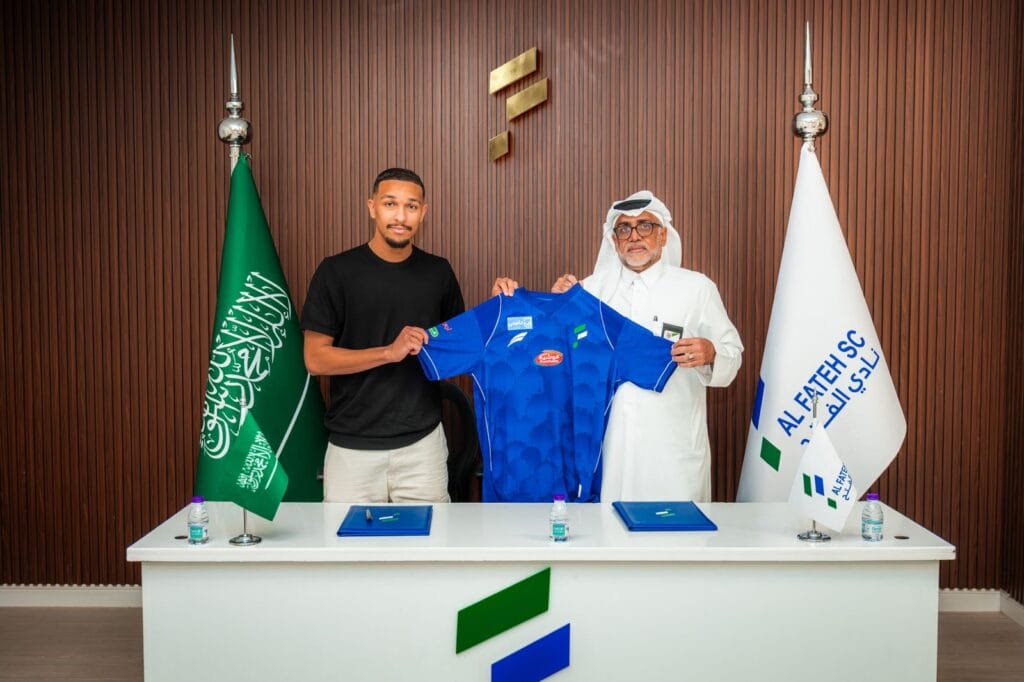 الفتح يجدد عقد اللاعب زياد الجري لثلاث سنوات