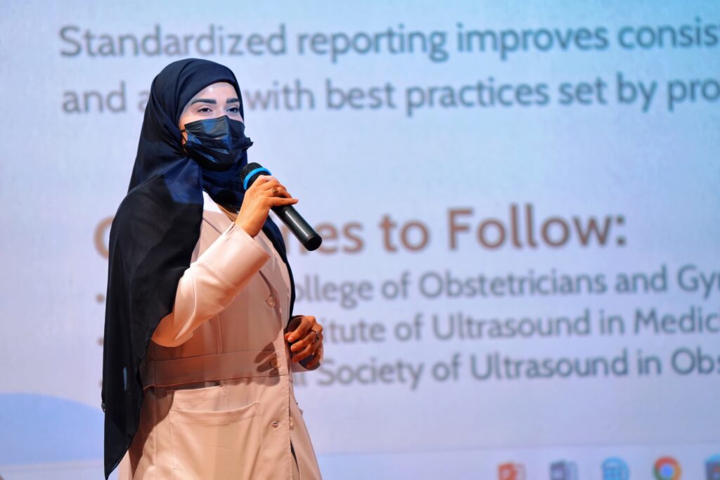 “مركزي” القطيف يعرف بمستجدات الموجات فوق الصوتية الأساسية للحوامل