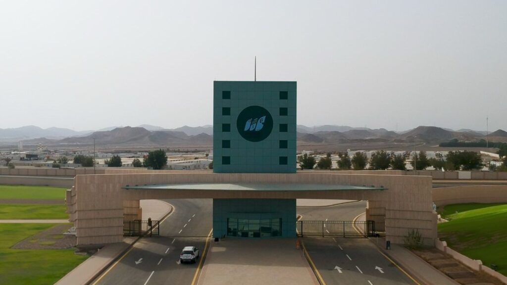 جامعة جدة تقدّم موعد إيداع المكافأة المالية للطلاب بمناسبة عيد الأضحى المبارك