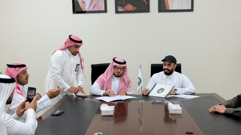 جمعية الرميلة الخيرية بالأحساء توقع شراكة مجتمعية مع نادي الروضة بالجشة