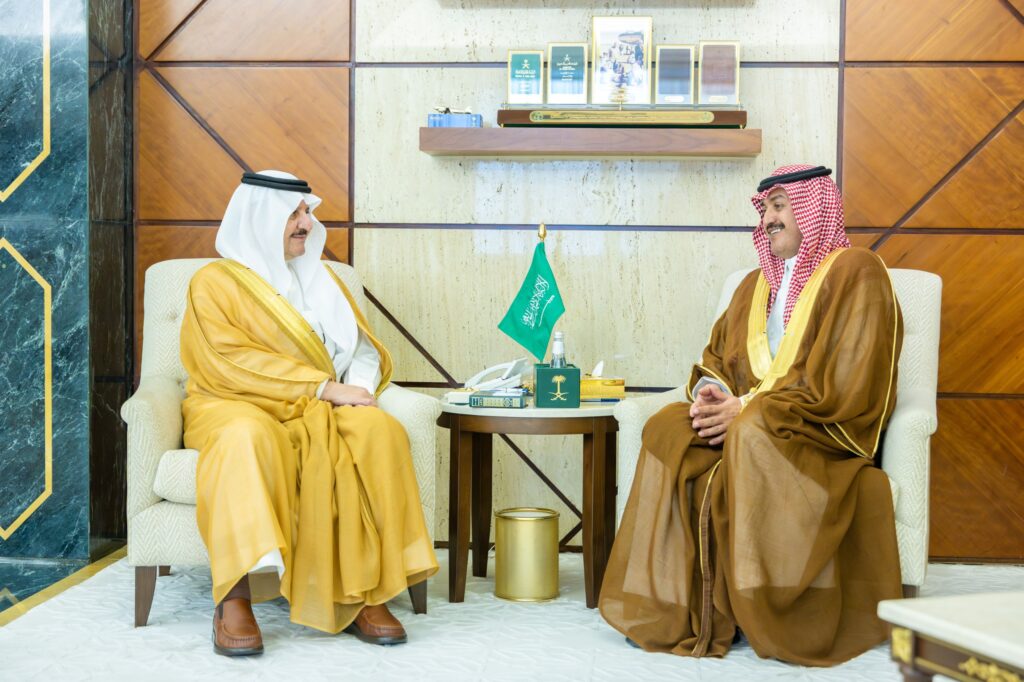 سمو أمير المنطقة الشرقية يستقبل رئيس وأعضاء مجلس إدارة جمعية سقياهم