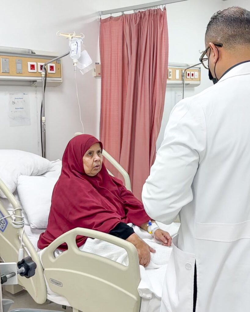 تجمع تبوك الصحي ينقذ حياة حاجة مصرية ويواصل رحلة رعايتها حتى المشاعر المقدسة