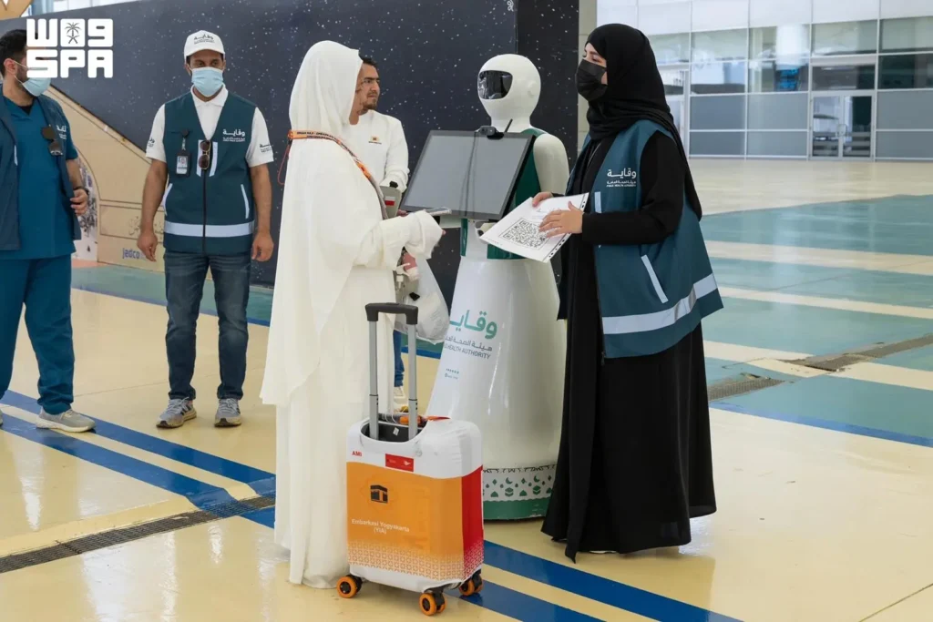 روبوت وقاية” يخاطب الحجاج بــ97 لغة لدعم التوعية الصحية خلال الحج