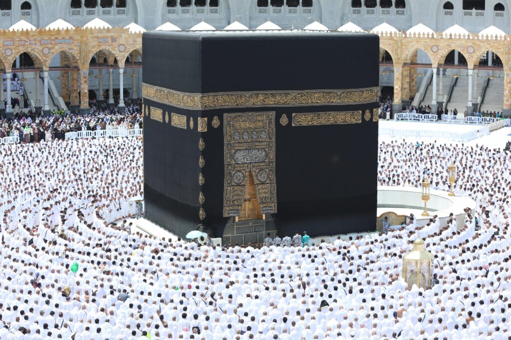رئاسة الشؤون الدينية تعلن إطلاق الدورة الصيفية الكبرى لحفظ ومراجعة القرآن الكريم بالمسجد الحرام وتفتح باب التسجيل