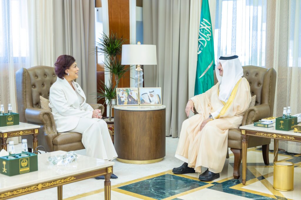 سمو أمير المنطقة الشرقية يستقبل سفيرة جمهورية العراق لدى المملكة