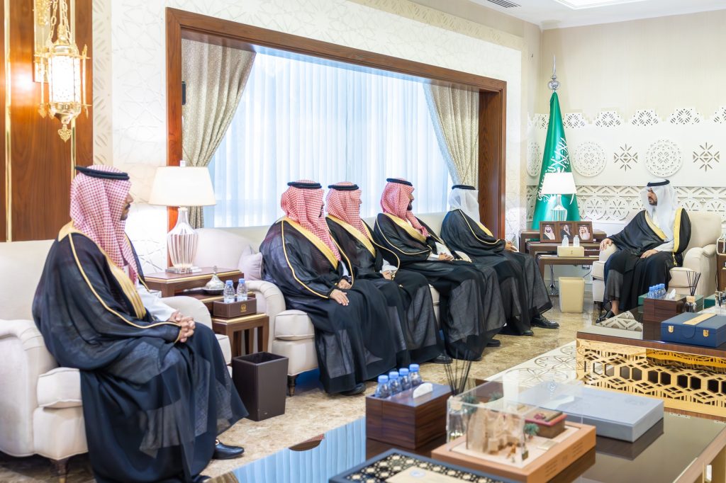 سمو نائب أمير المنطقة الشرقية يطلع على التقرير السنوي لفرع وزارة النقل والخدمات اللوجستية بالمنطقة الشرقية