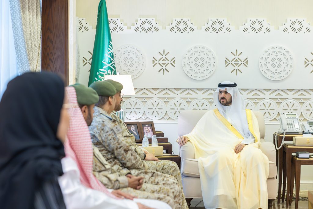 سمو نائب أمير المنطقة الشرقية يستقبل مدير التجمع الصحي العسكري بالمنطقة بمناسبة انطلاق أعمال التجمع