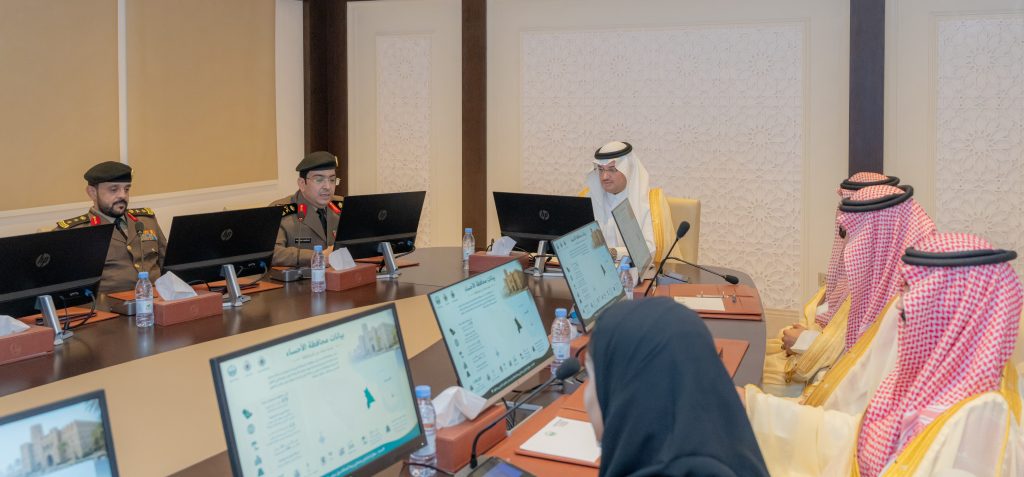 سمو محافظ الأحساء يستقبل مدير مرور المنطقة الشرقية ويطّلع على الخطة التنفيذية لتعزيز السلامة المرورية