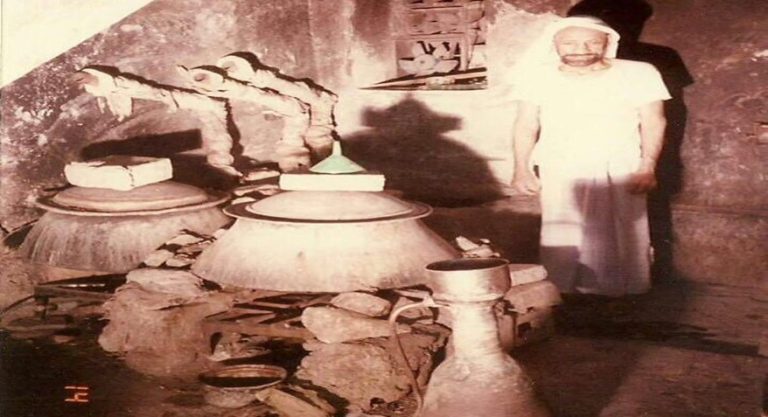 الدبَّابية في ذاكرة القطيف.. حين ازدهرت صناعة تقطير الأعشاب والعطور والأدوية الطبيعية قبل أن تندثر