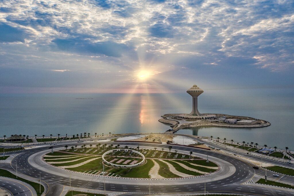 الشرقية تحت تأثير أجواء شديدة الحرارة الخميس.. العظمى 48 درجة وغبار عالق والبحر خفيف الموج